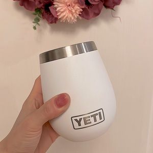 🤍Like new rare YETI wine tumbler 10 oz.